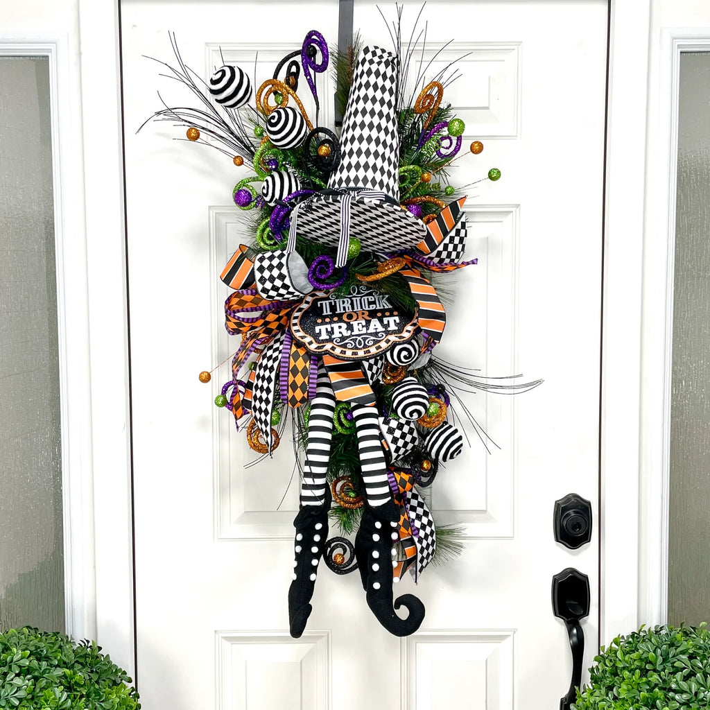 How To: Decorate a Halloween Teardrop for your Door