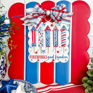 Red, White & Blue Scalloped Display Board