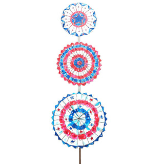 Beck’s Patriotic Pinwheel Topiary