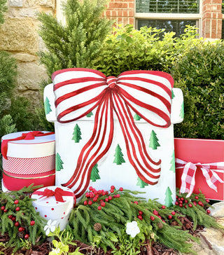 Modern Gift Box Yard