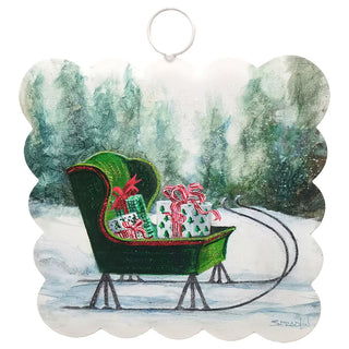 Mini Gallery Scallop Sleigh & Gifts