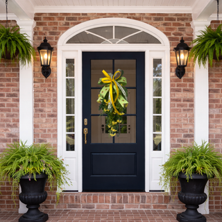 Summer Teardrop with Bee Print Bow