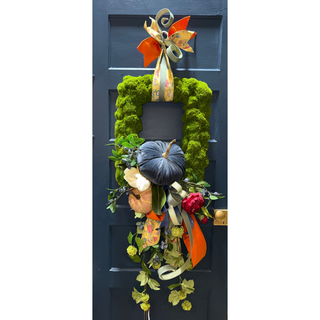 Velvet Pumpkin Moss Wreath