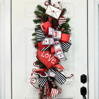 Glitter Heart Spiral Spray